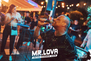 Mr Lova x Zsiráf ▾ Retro Summer Crib x BEBE Live